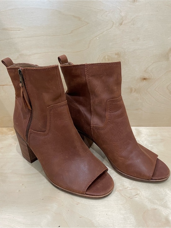 Lucky Brand Shoes - Lucky Brand Open-Toe Ankle Booties in Cognac